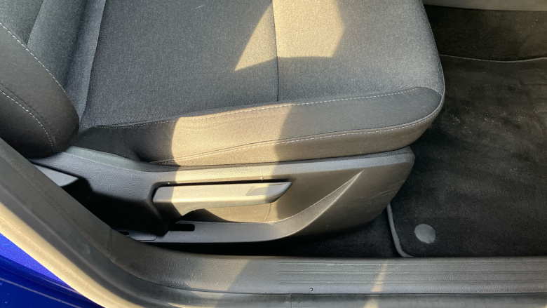 Renault Clio 1.0 TCe 90 Evolution 5dr Petrol Hatchback